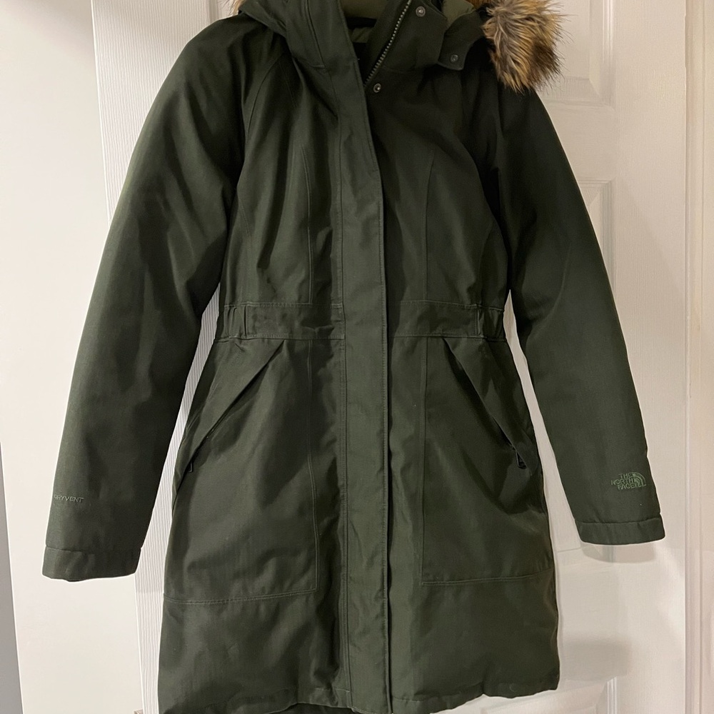 North Face down filled warm winter coat/parka